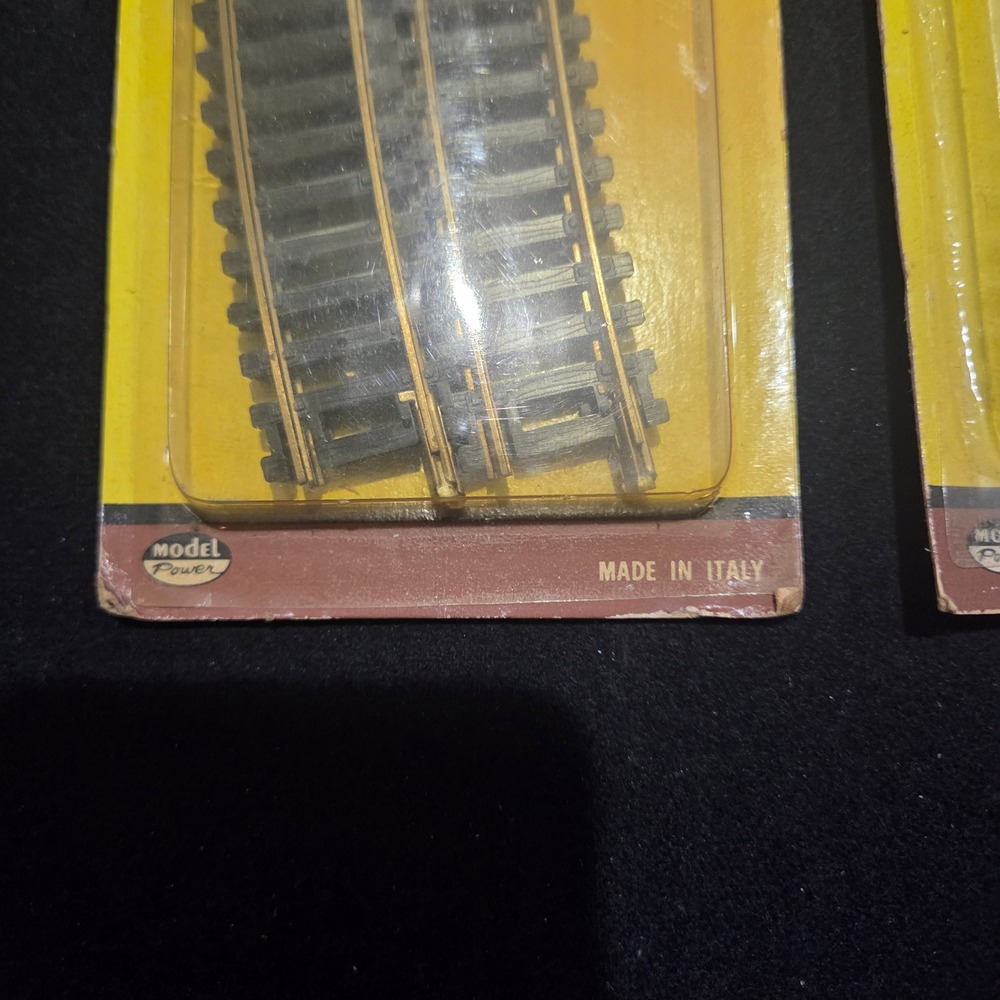 Model Power HO Scale 18" Radius Curved Track 12 Pieces Vintage #33 Made in Italy - Picture 3 of 4